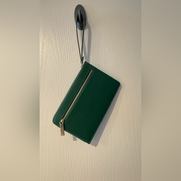 Kate Spade Green Wristlet - Medium Size - Picture 5 of 7